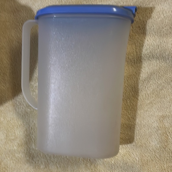 Tupperware - Picture 2 of 8